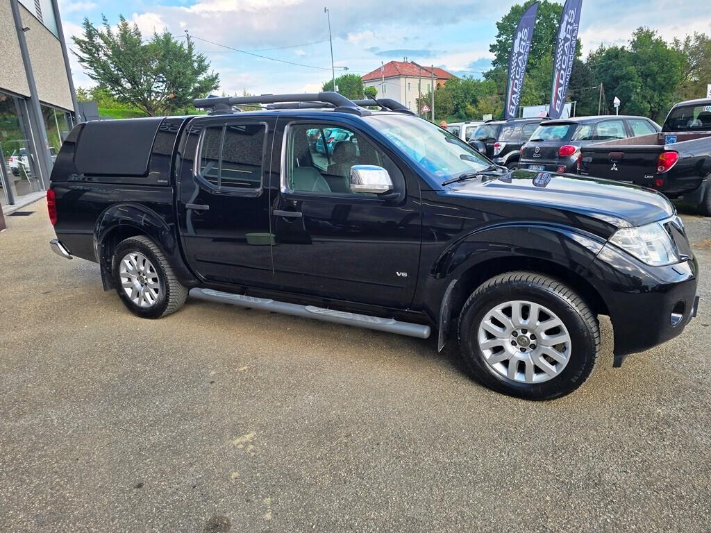 Nissan Navara 3.0 V6 DCI 231CV "LE" DA VETRINA!