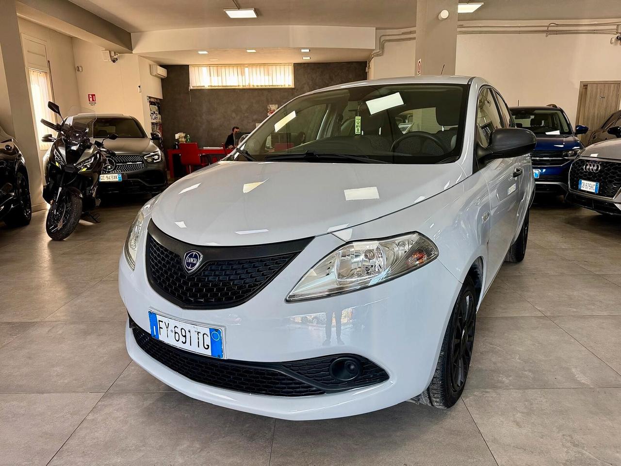 Lancia Ypsilon 1.2 69 CV S&S Gold 2019