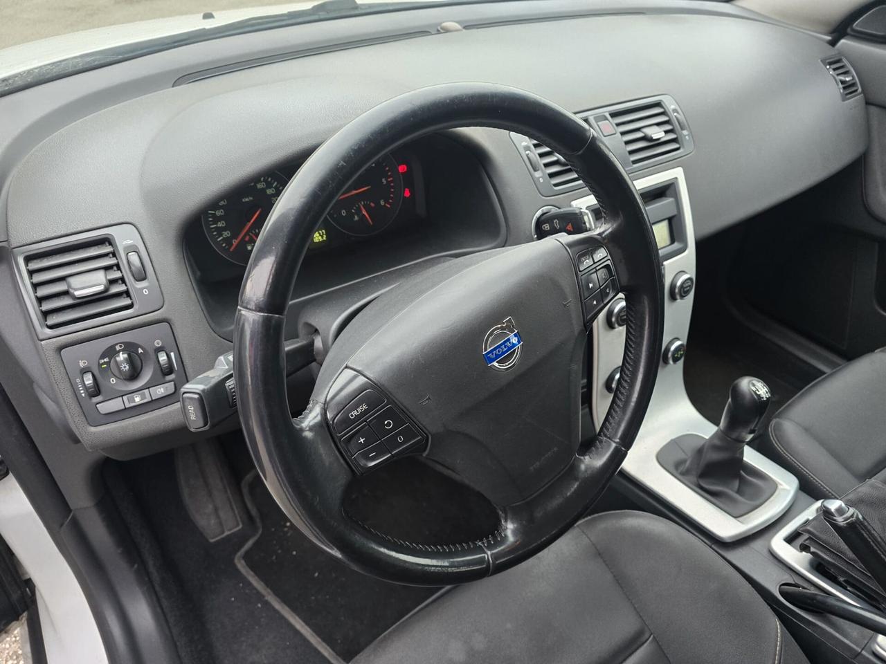 VOLVO V50 D2 R-DESIGN 1.6 DIESEL 114CV NEOPATENTATI EURO5