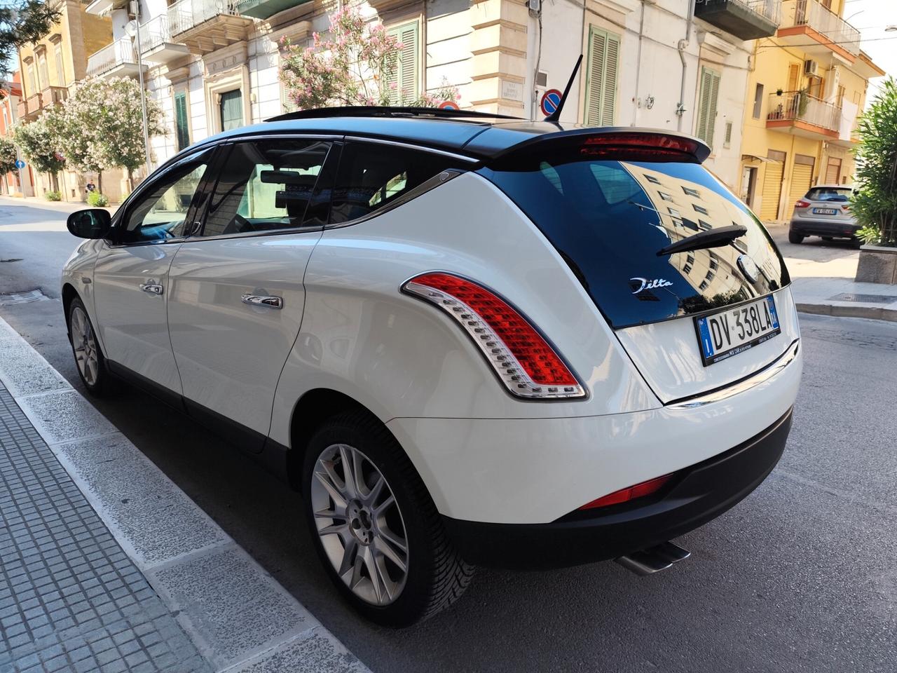 Lancia Delta 2.0 MJT 165CV PLATINO TETTO PELLE