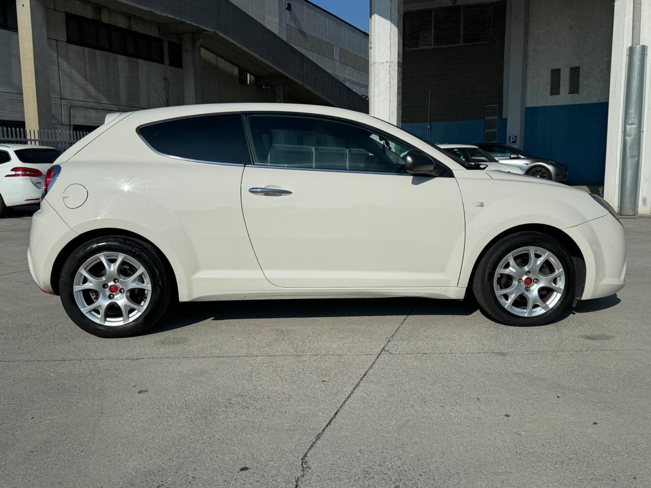 Alfa Romeo MiTo 1.3 JTDm 16V 90 CV Distinctive Sport Pack