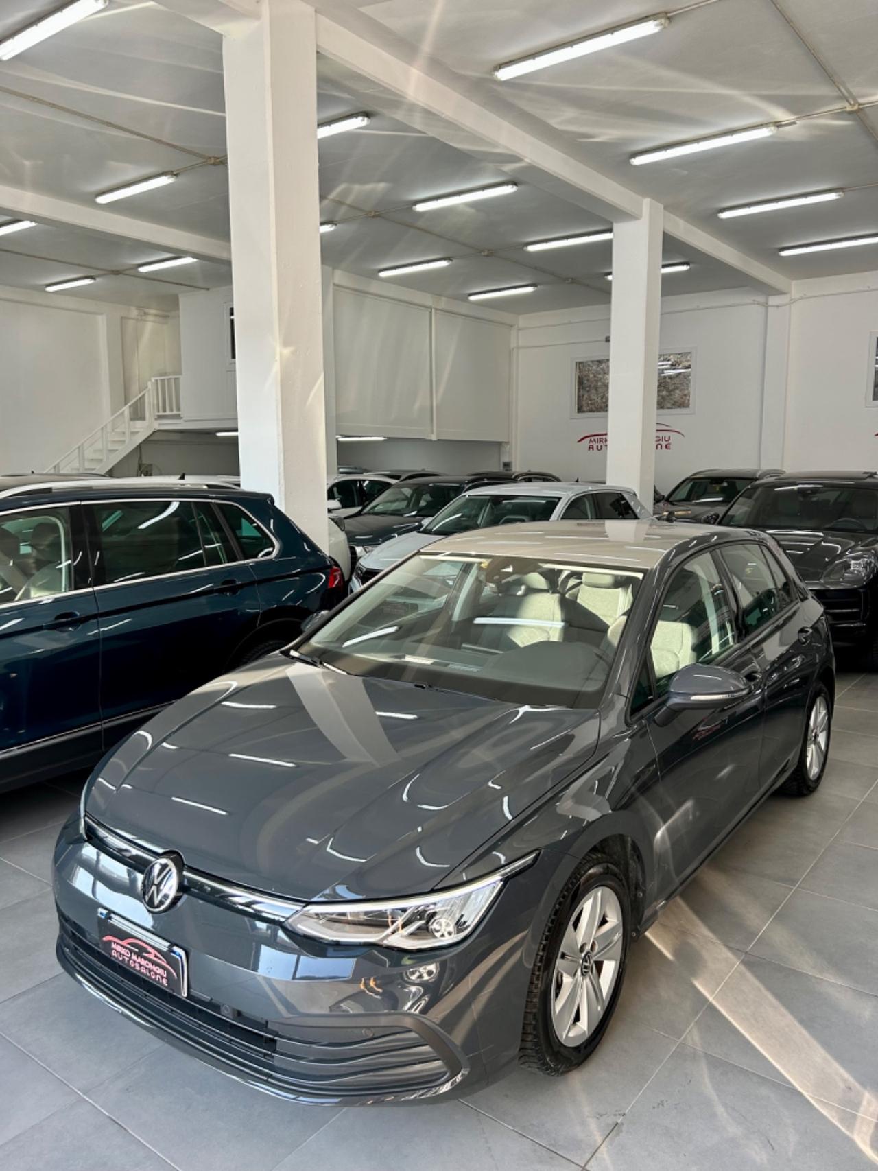 VW Golf 8 2.0 TDI 115 CV SCR Life FINANZIABILE