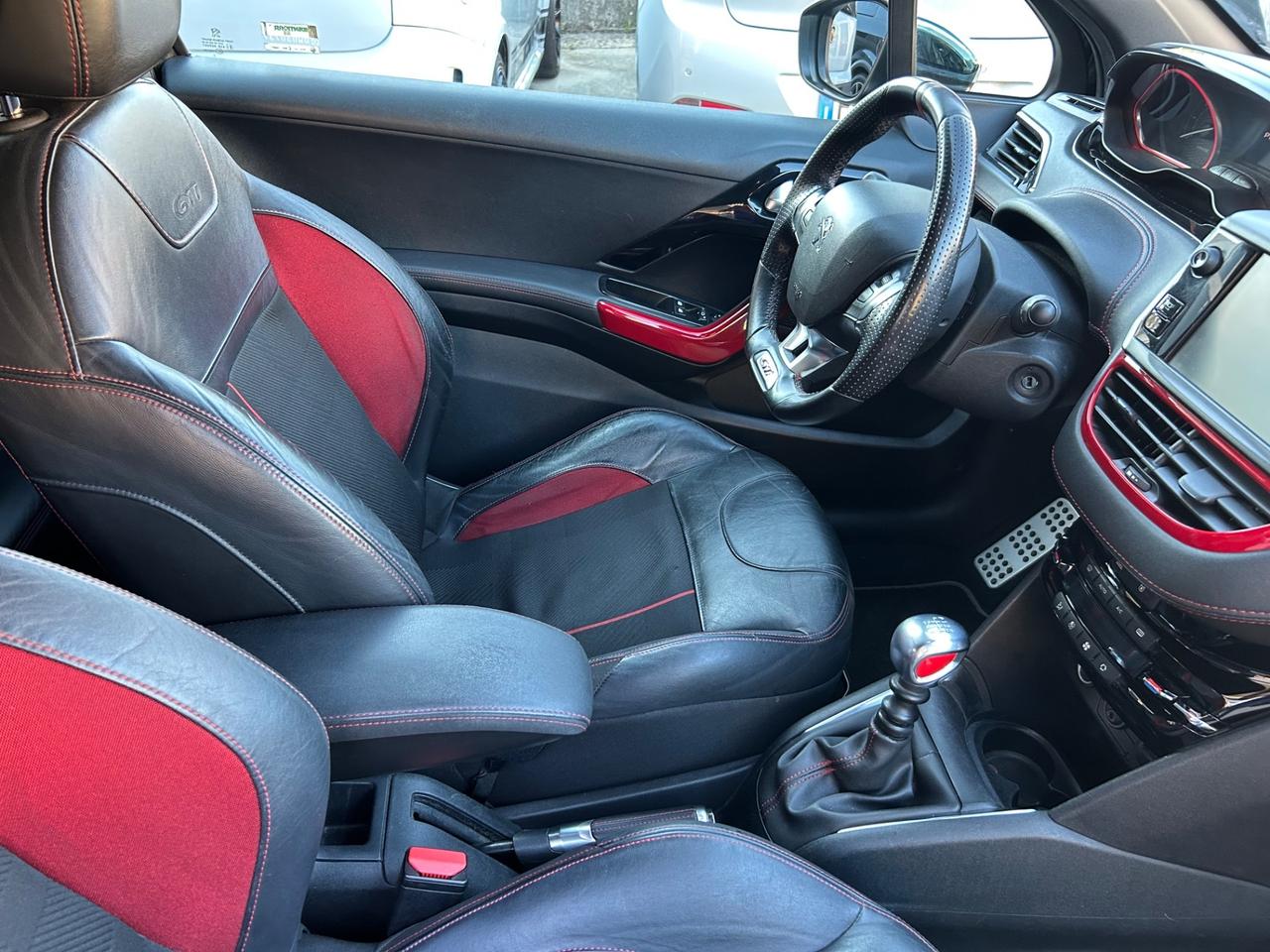 Peugeot 208 1.6 THP 200 CV 3 porte GTi