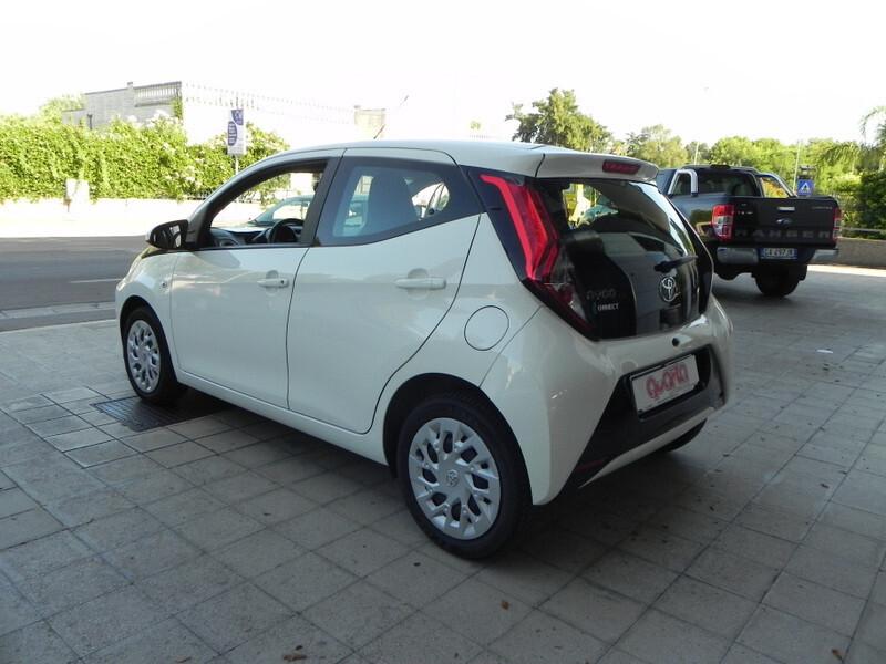 Toyota Aygo Connect 1.0 VVT-i 72 CV 5 porte x-cool