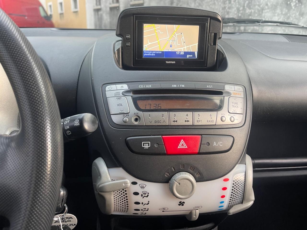 Toyota Aygo 1.0 12V VVT-i 5 porte Lounge Connect