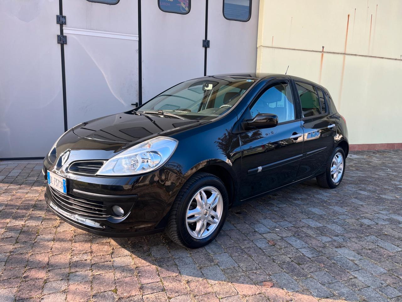 Renault Clio 1.2 16V 5 porte Le Iene