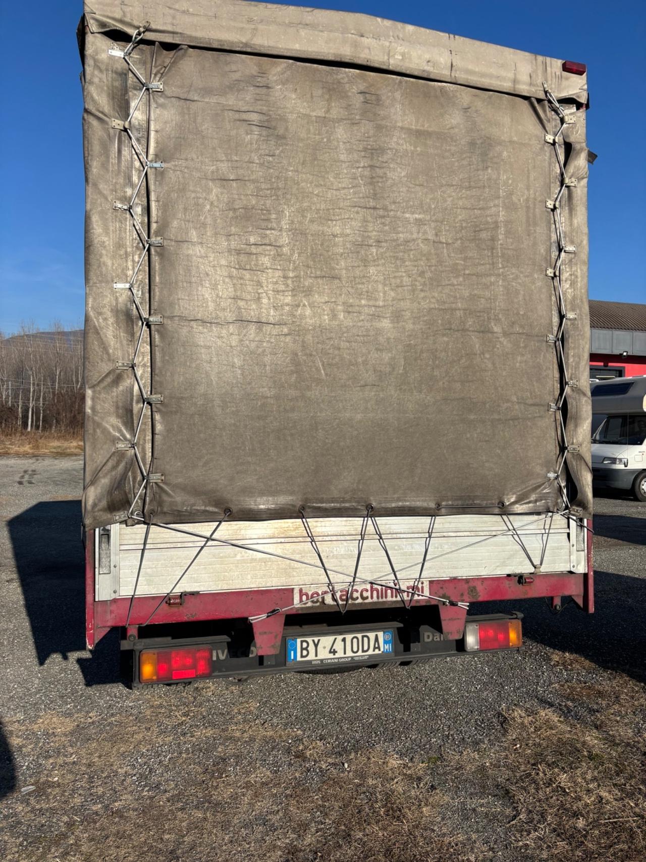 Daily Iveco centinato del 2001 in saldo 410