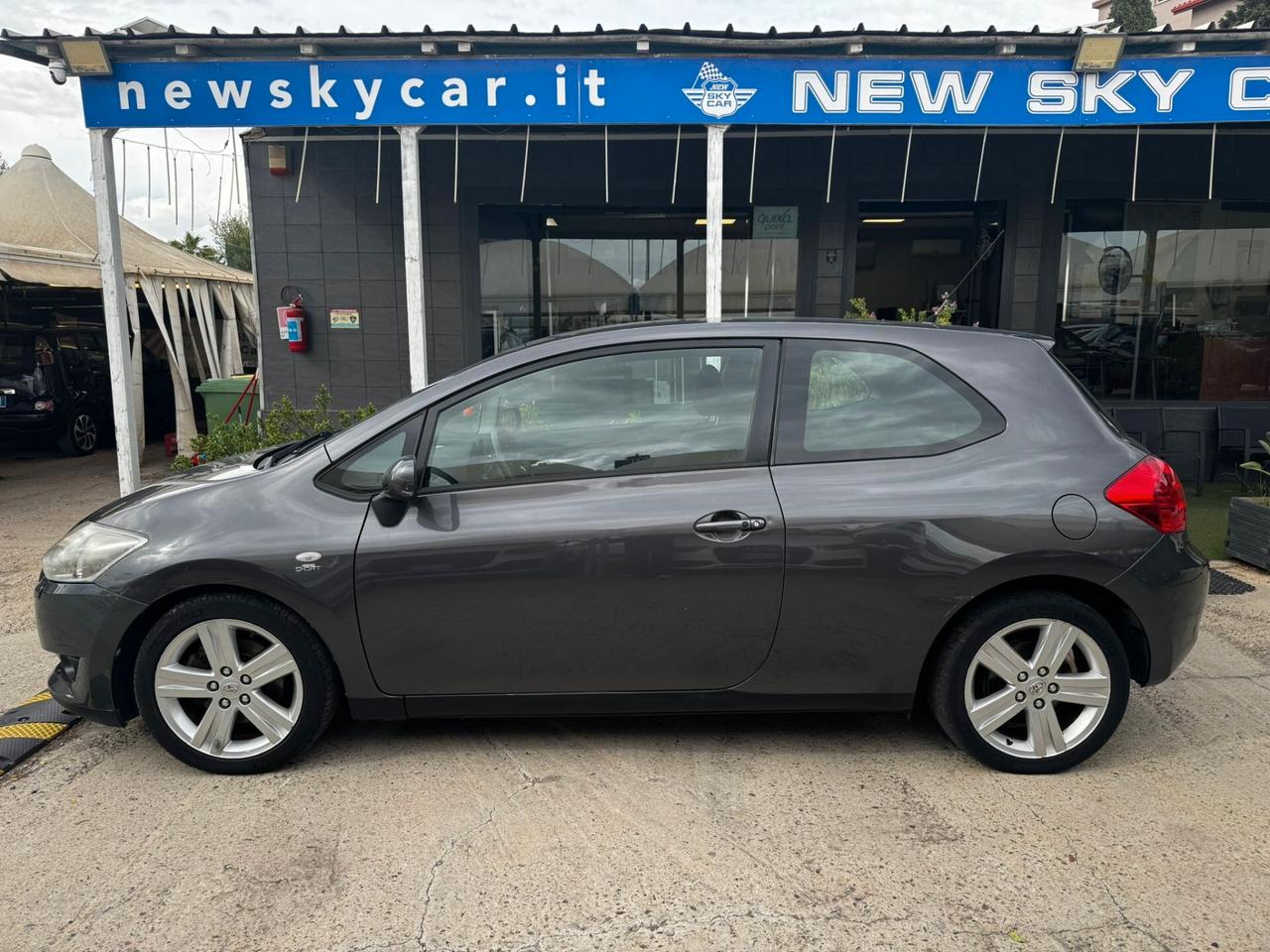 Toyota Auris 2.2 D-Cat 3 porte