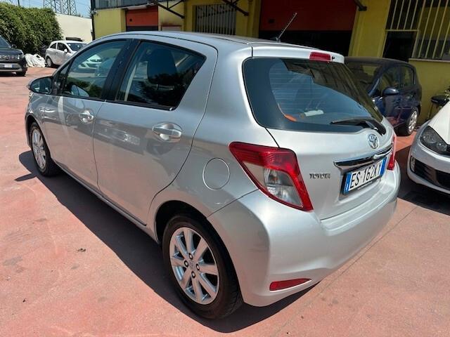 Toyota Yaris 1.0 5 porte Lounge
