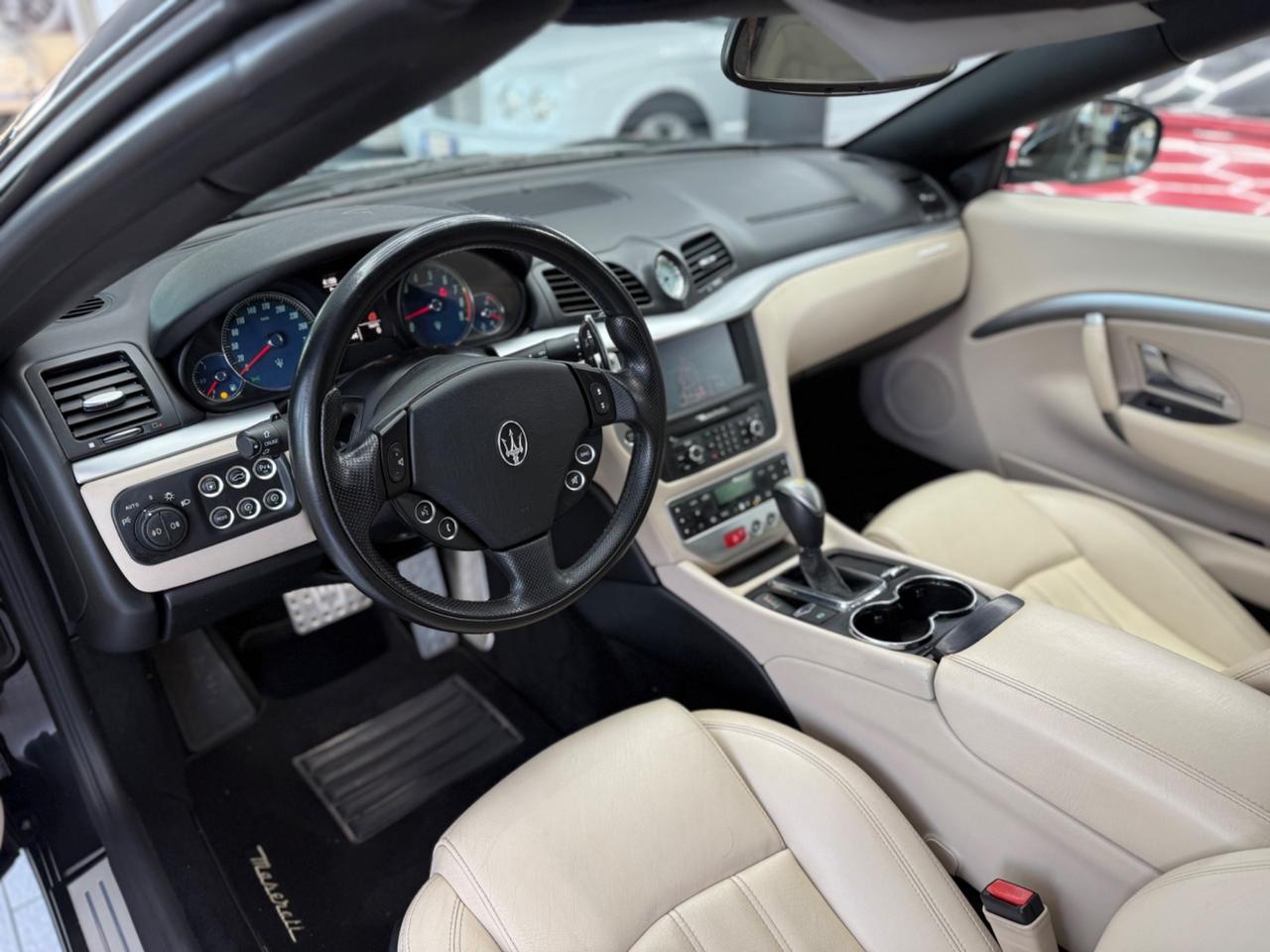 Maserati GranCabrio 4.7 V8