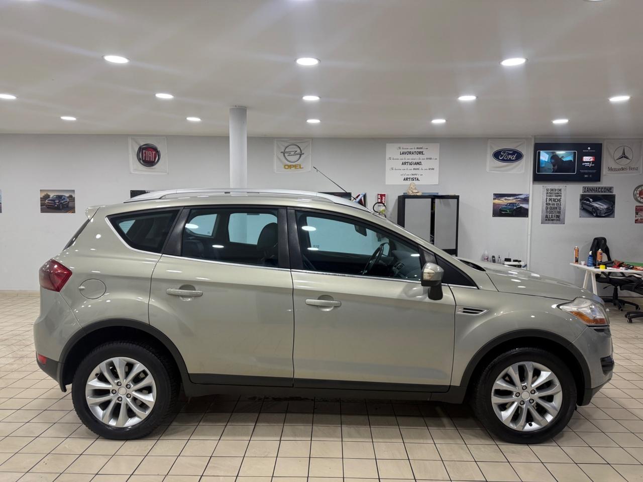 Ford Kuga 2.0 TDCi 4x4 titanium