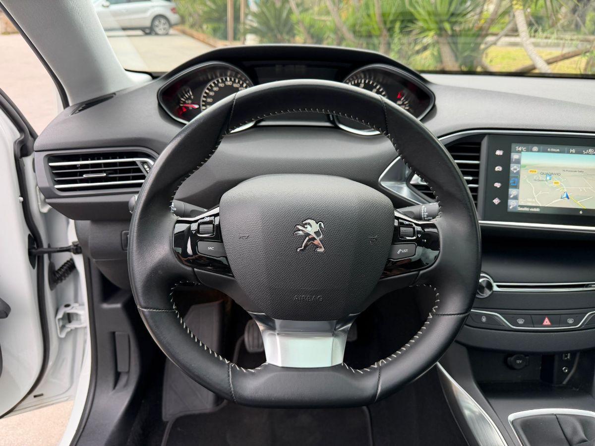 PEUGEOT - 308 - BlueHDi 120 S&S Allure