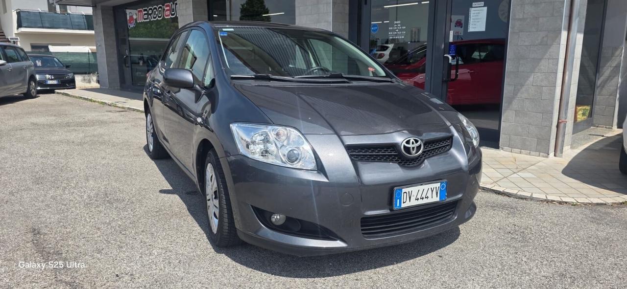 Toyota Auris 1.4 benzina Neopatentati