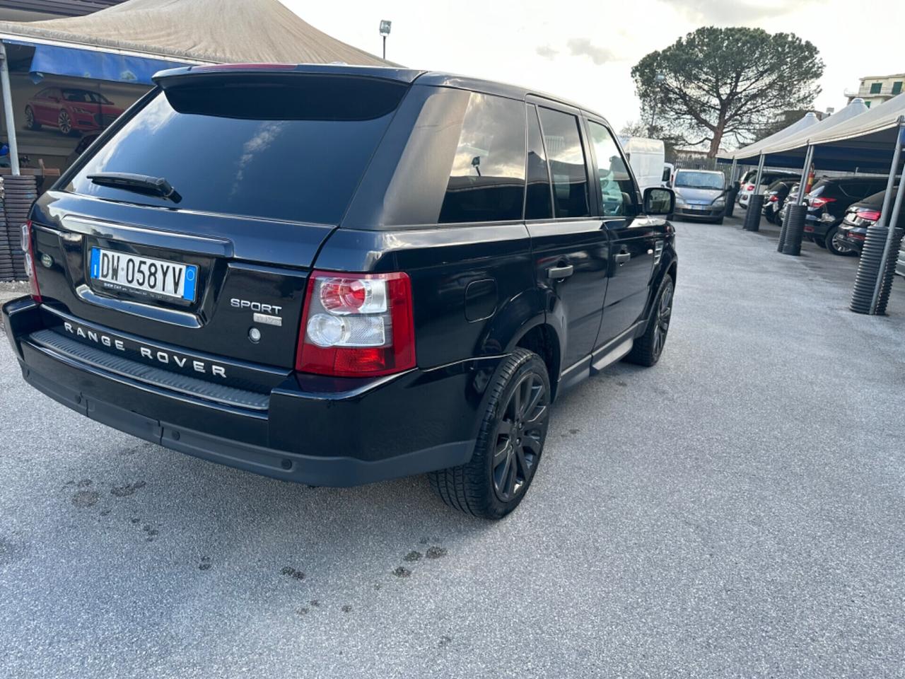 Land Rover has 3.6 TDV8 HSE Autocarro