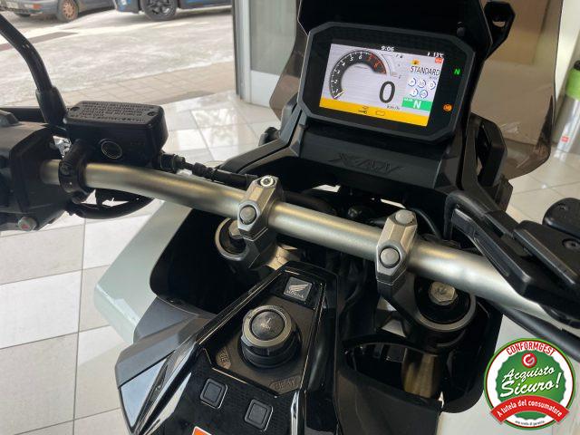 HONDA X-ADV 750 Special edition *3.900 Km