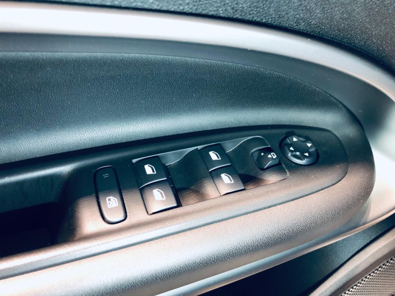 Jeep Avenger 1.2 Turbo 100 CV ALTITUDE