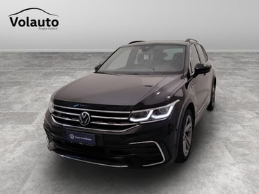 VOLKSWAGEN Tiguan II 2021 - Tiguan 2.0 tdi R-Line 150cv dsg