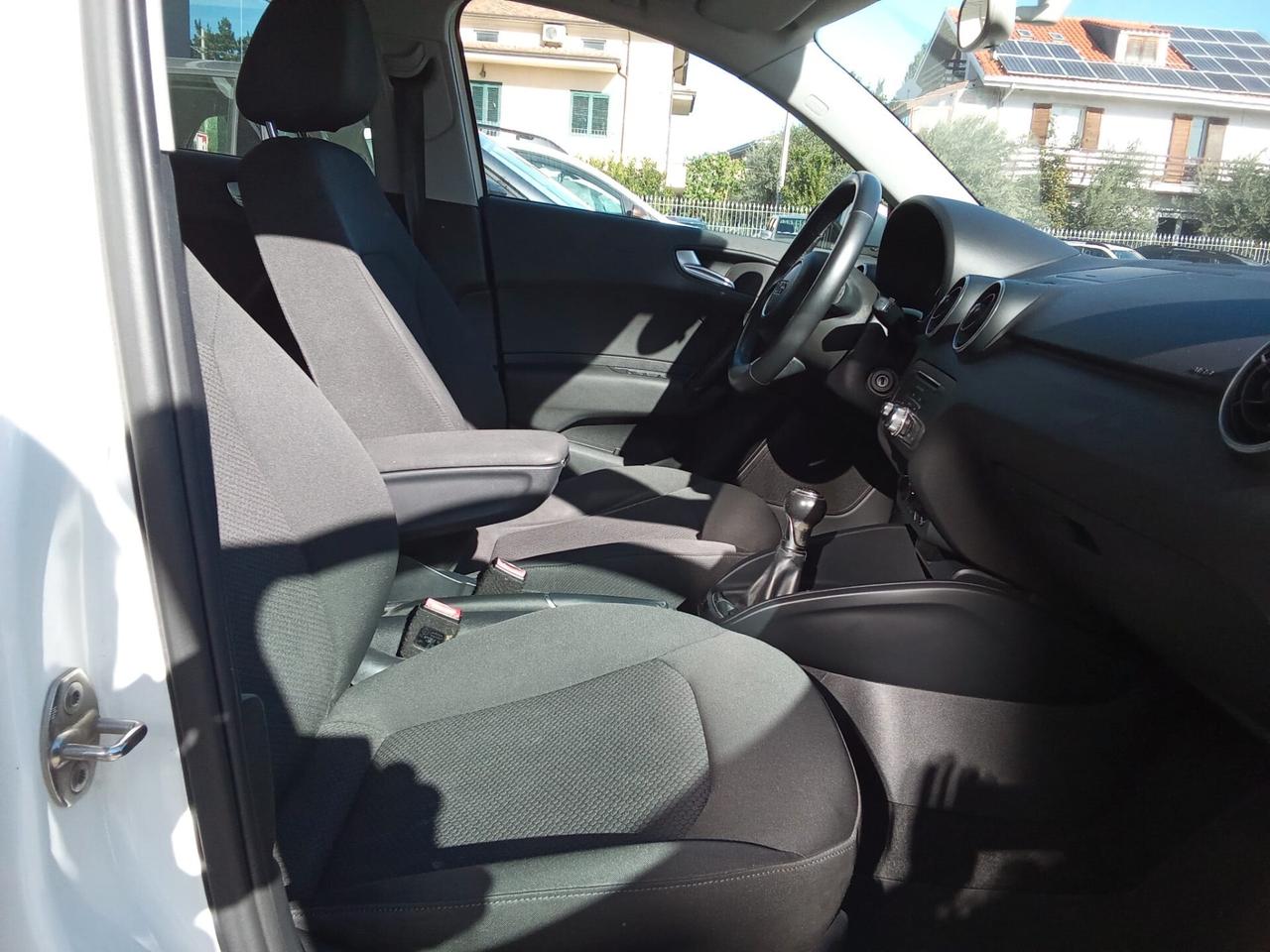 AUDI A1 SPORTBACK 1,4 TDI 90 CV ADMIRED 5P