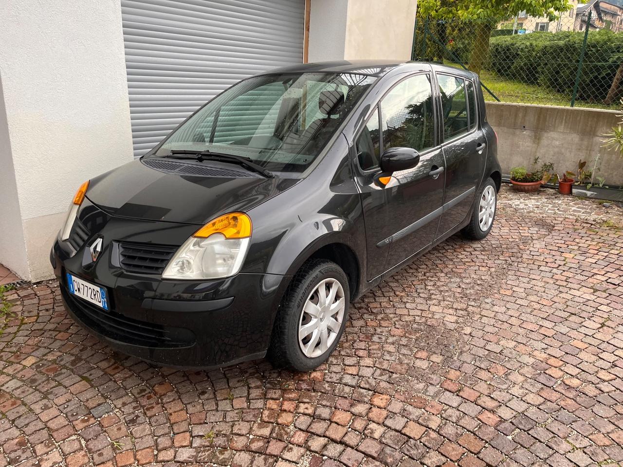 Renault Modus 1.2 16V Confort Dynamique