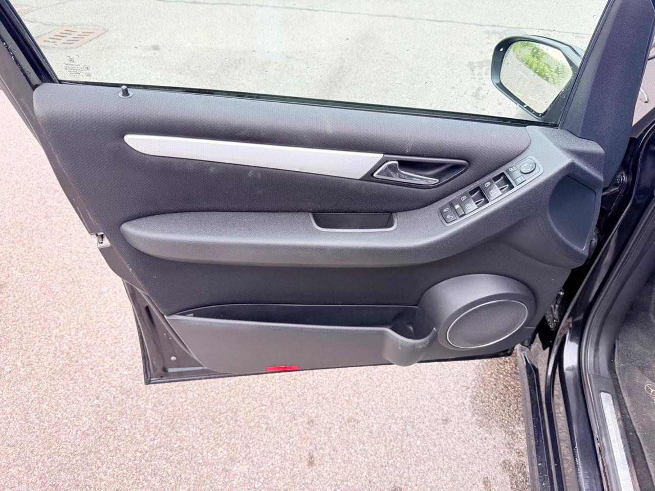 Mercedes-benz A 150 BlueEFFICIENCY Coupé Avantgarde
