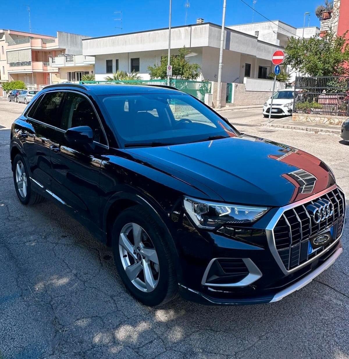 Audi Q3 35 TDI S tronic line edition -PARI AL NUOVO-
