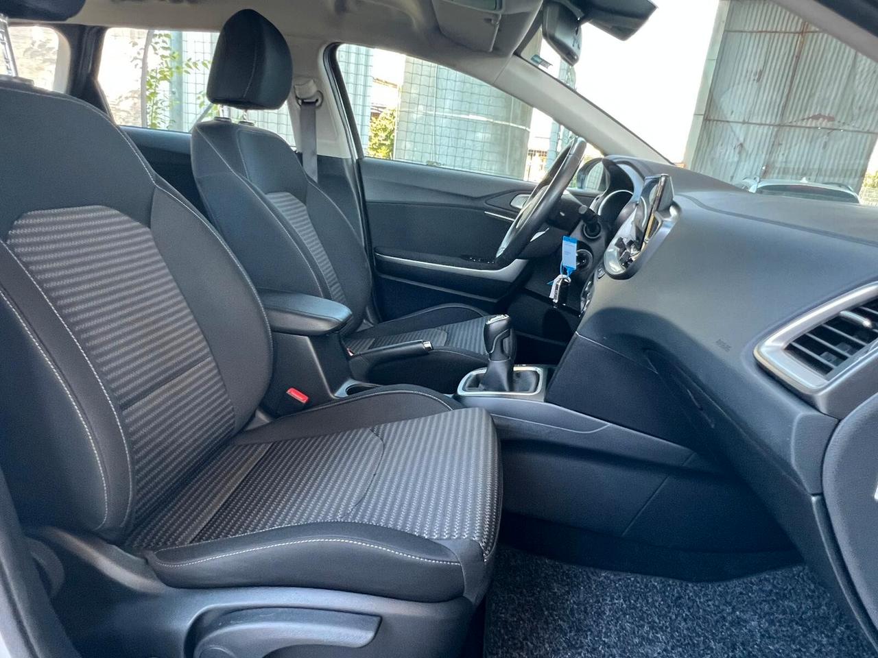 Kia Ceed Sportswagon 1.6 CRDi 136 CV MHEV iMT SW Business Class