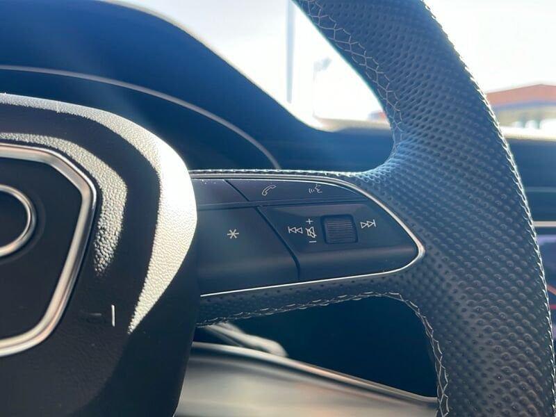 Audi Q8 50 TDI 210kW quattro tip. S Line Edition Black pack