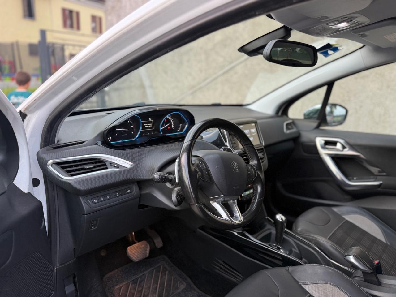 Peugeot 2008 BlueHDi 100 S&S Allure