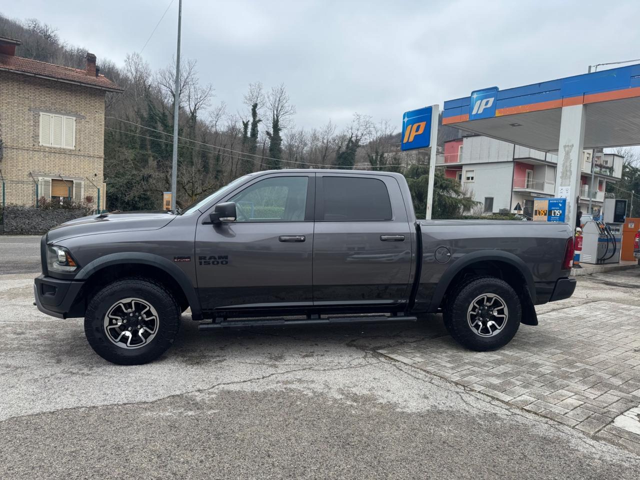 Dodge RAM Rebel 5.7 hemi benzina GPL Tetto