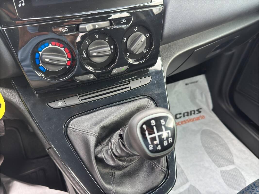 Lancia Ypsilon III 1.0 firefly hybrid 70cv CarPlay