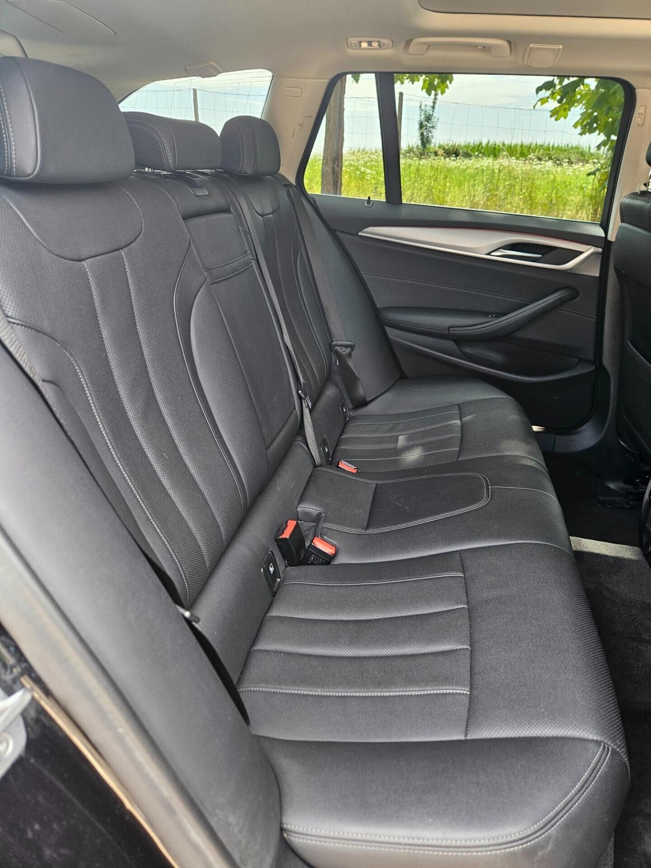 Bmw 520d 48V Touring mhev Business AUTO