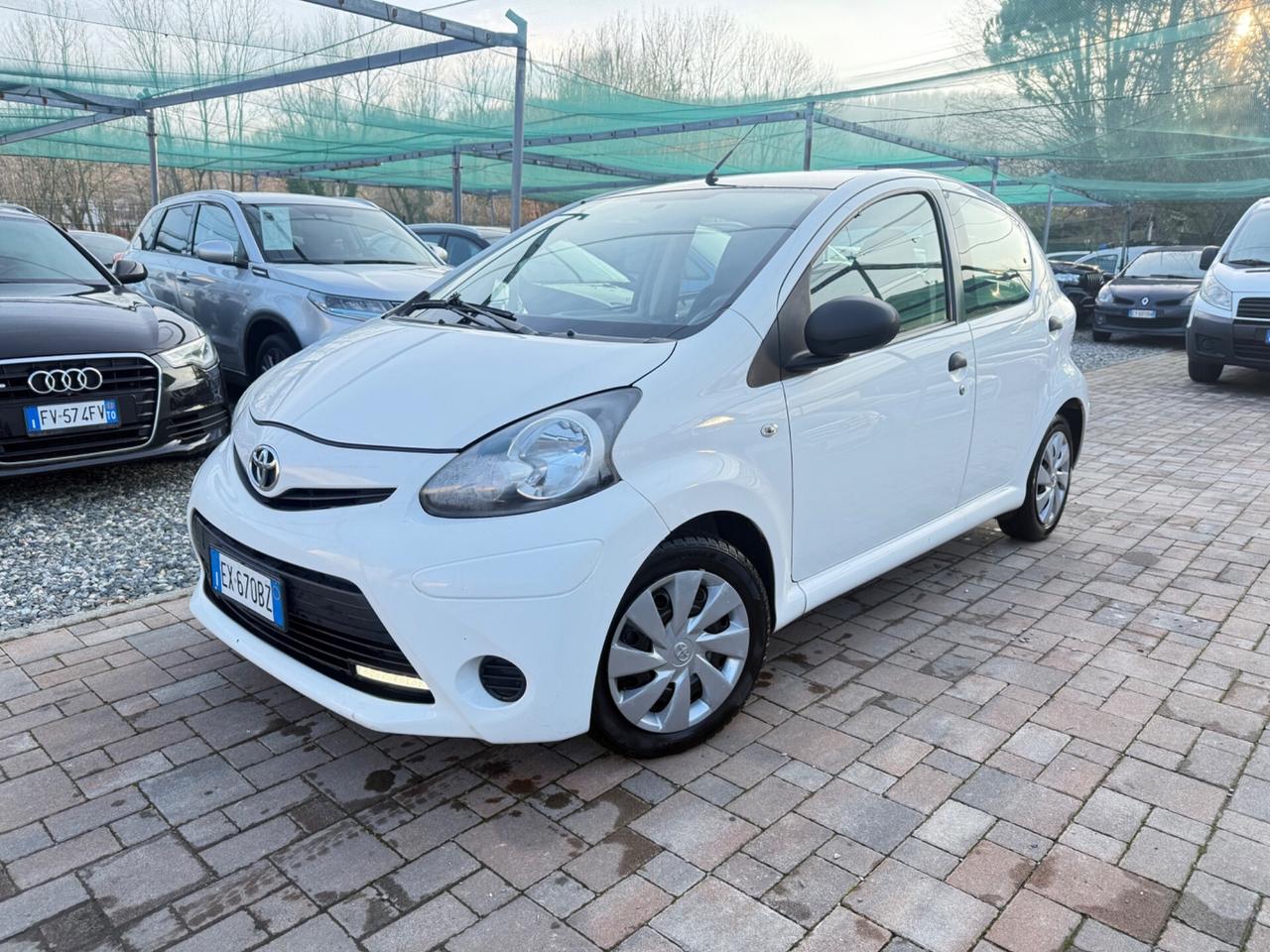 Toyota Aygo 1.0 12V VVT-i 5 porte Cool Soda Connect
