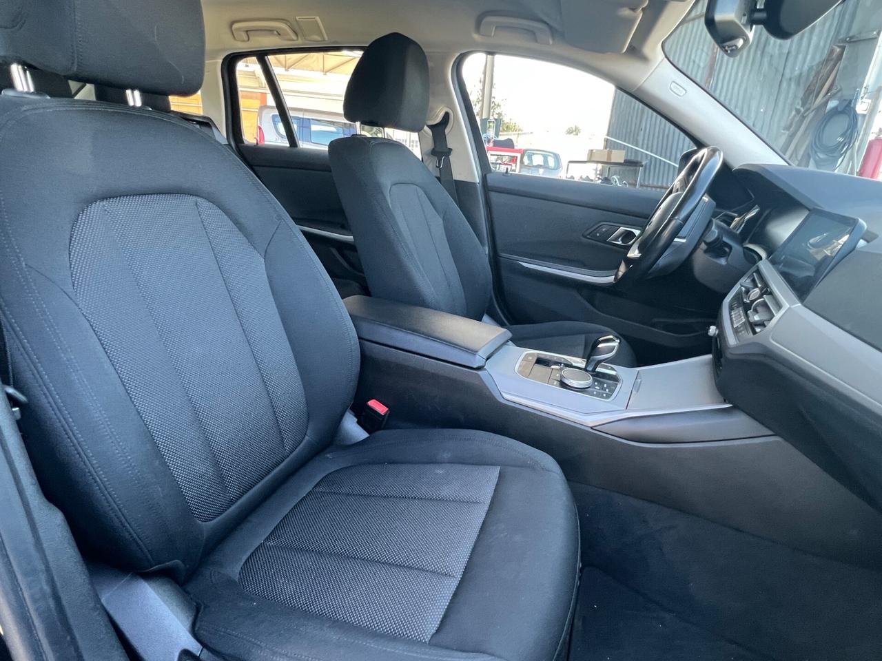 Bmw 318d 48V Touring Business Advantage