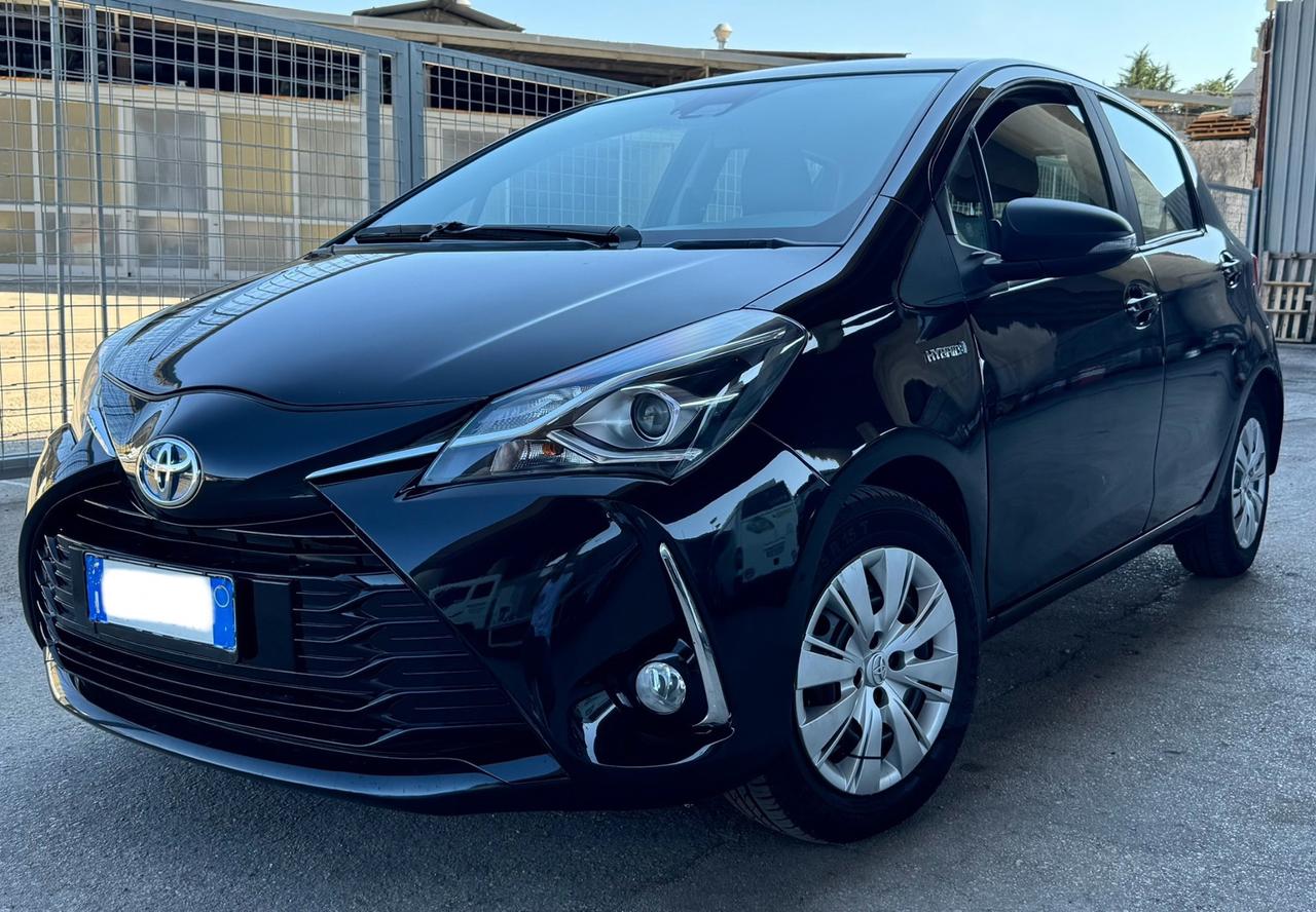 Toyota Yaris 1.5 Hybrid 5 porte Lounge