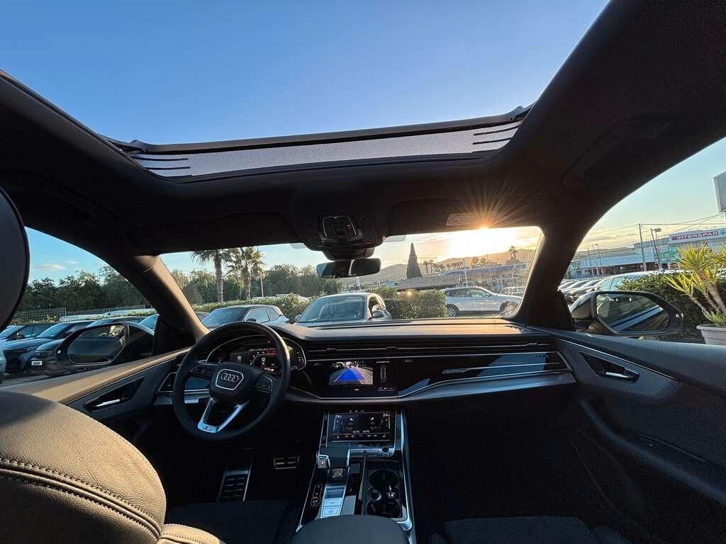 Audi Q8 S line esition 286 cv 2025/ 12.000 KM IVA ESPOSTA Tua a soli 849 Euro al mese