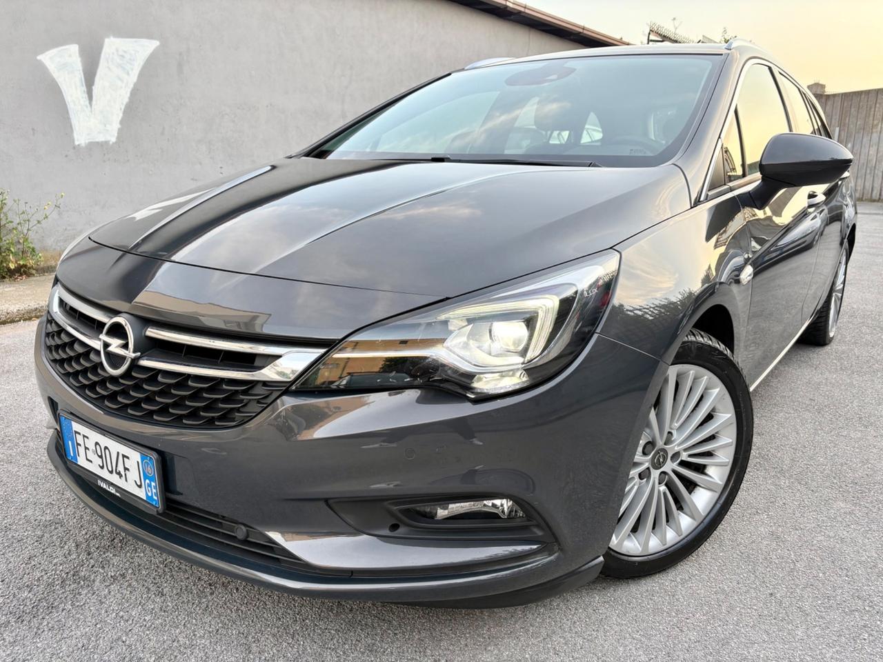 Opel Astra 1.6 T. benz. 200CV magnifica