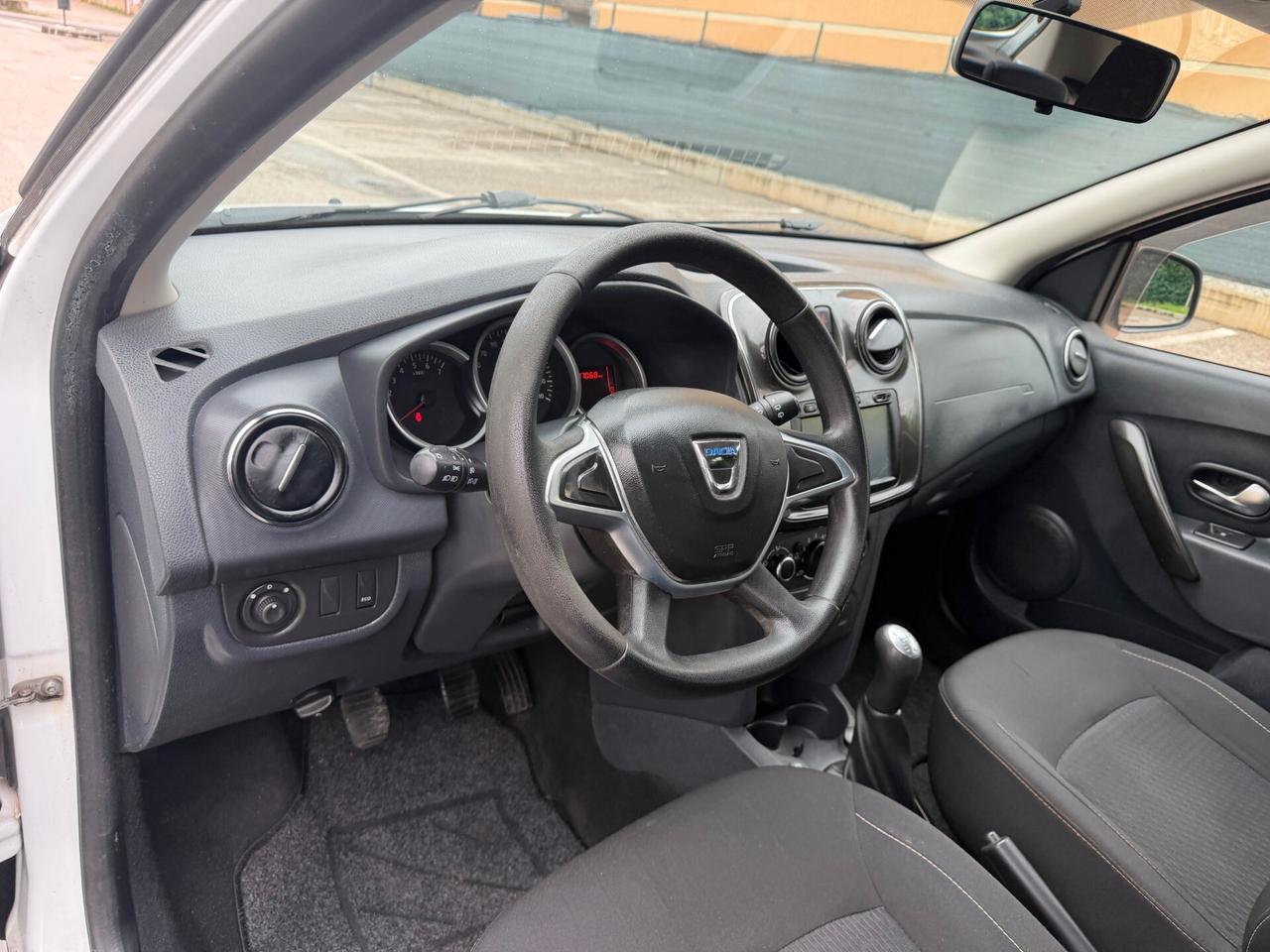 Dacia Sandero 0.9 tce Gpl - NEOPATENTATI - NAV. - 12 MESI DI GARANZIA -