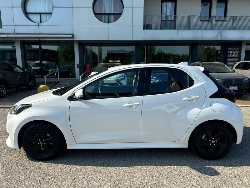 Toyota Yaris Hybrid Active MY22