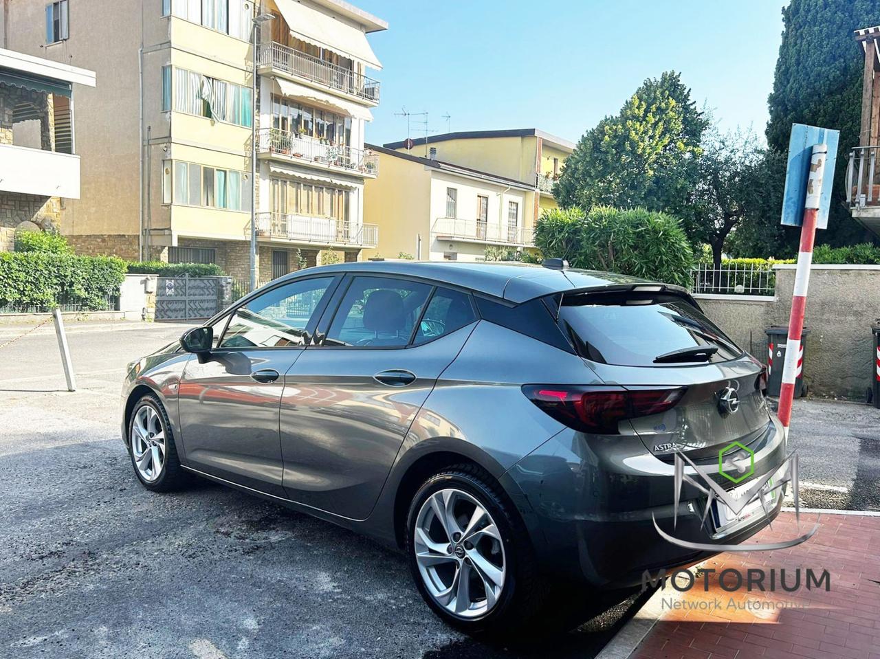 Opel Astra ULTIMATE 122CV