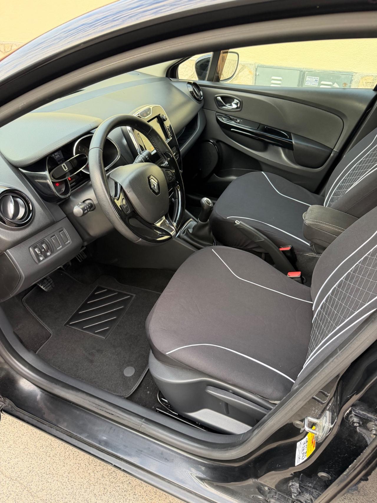 Renault Clio 1.5 dCi 8V 75CV Start&Stop 5 porte Duel