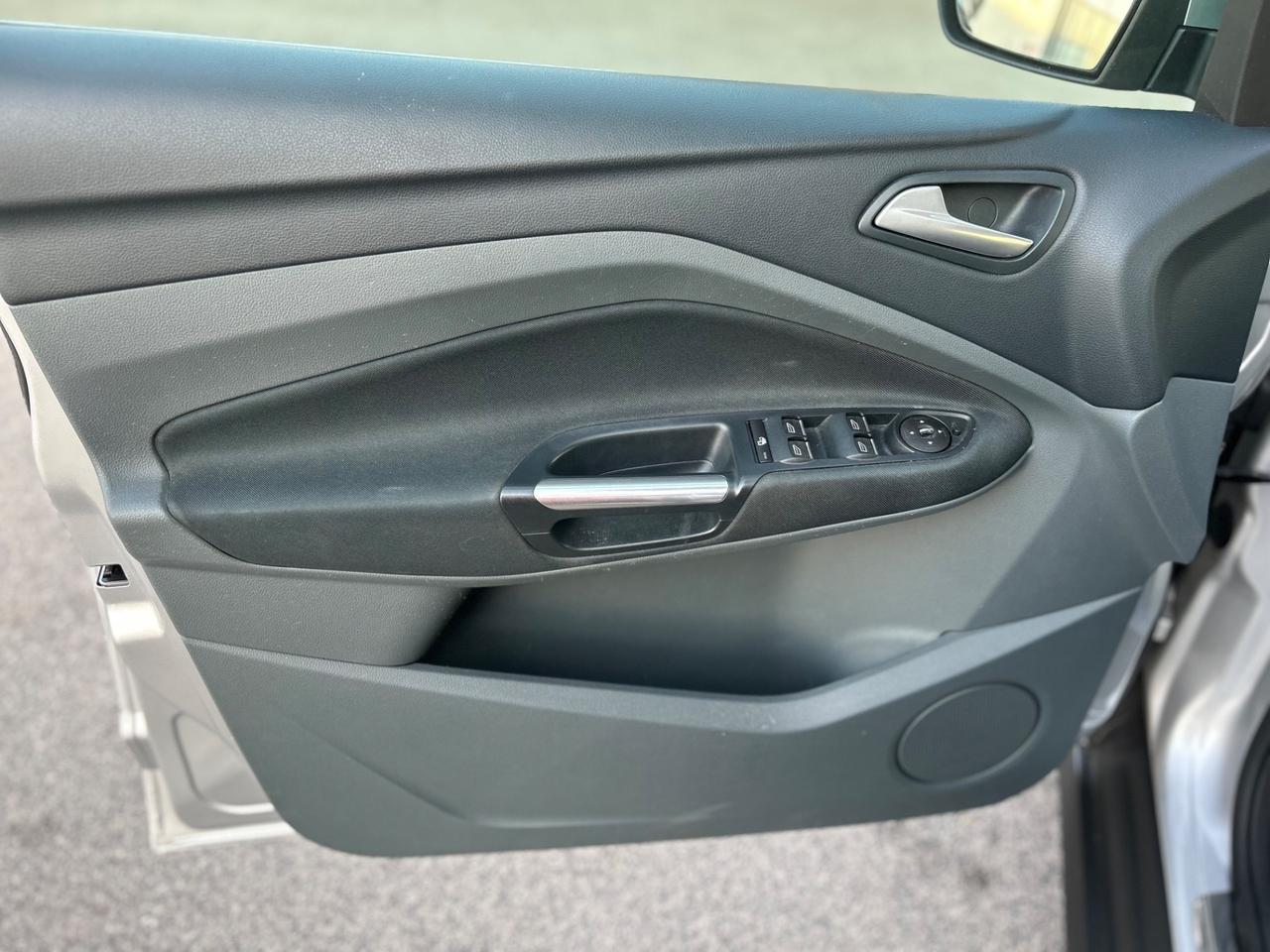 Ford C-Max 7posti 1.6 TDCi Titanium