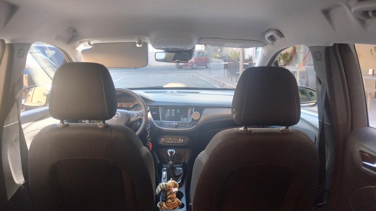 Opel Crossland X 1.2 12V Advance