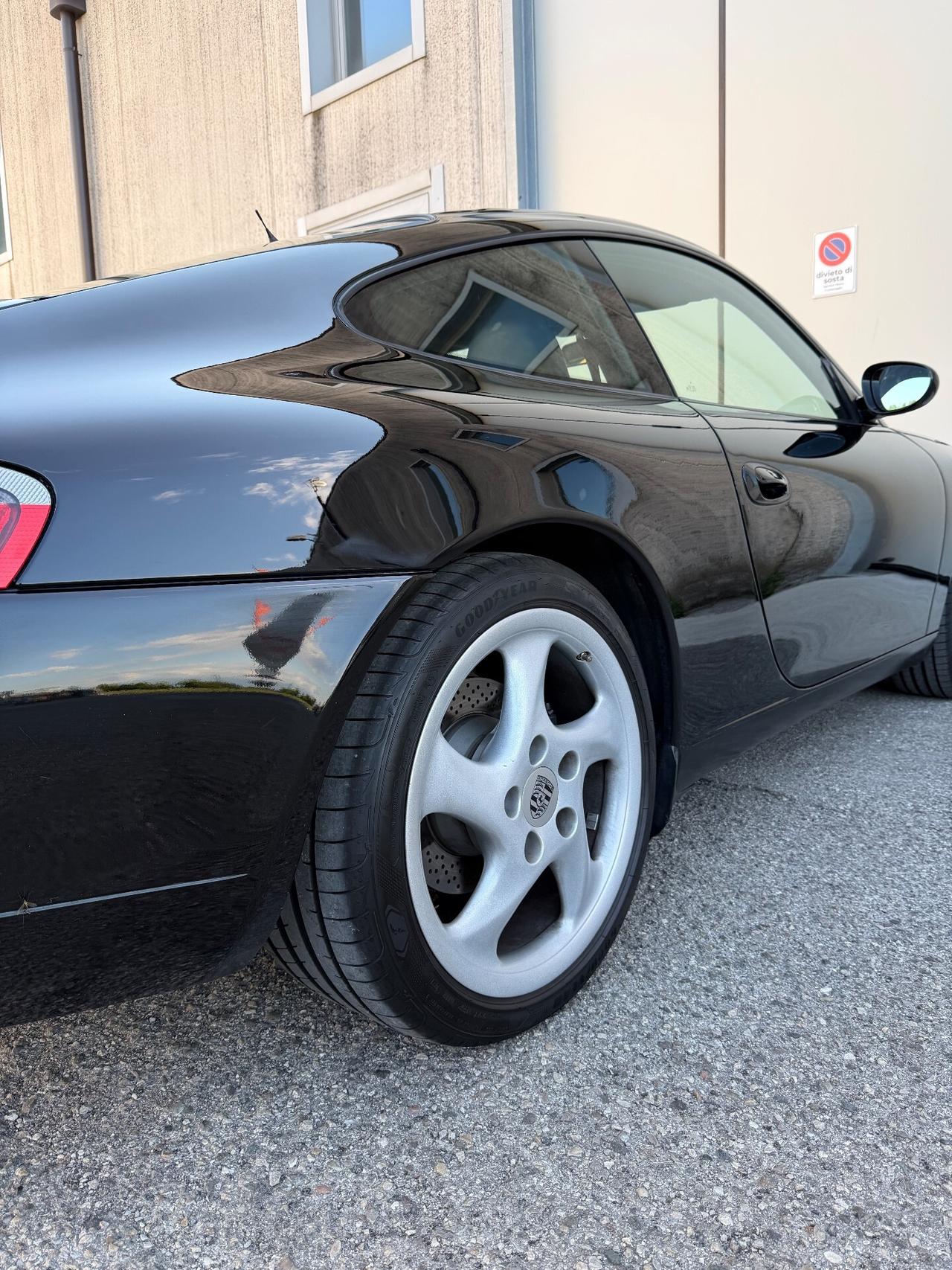 Porsche 996 Carrera Coupé