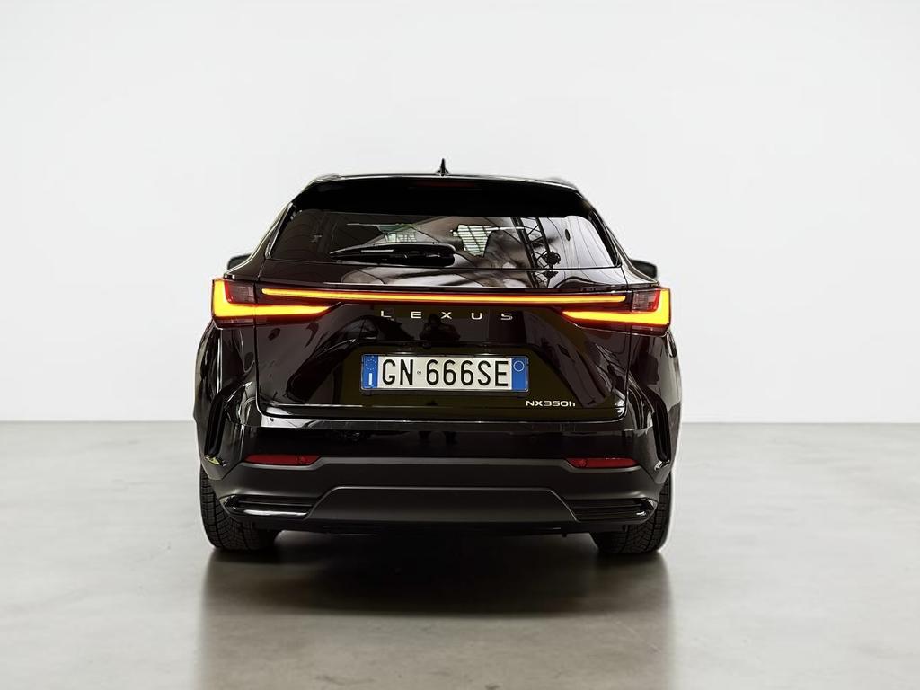 Lexus NX 2.5 Hybrid Premium 4WD e-CVT