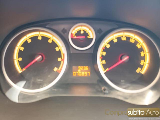 OPEL Corsa 1.2 5 porte Cosmo