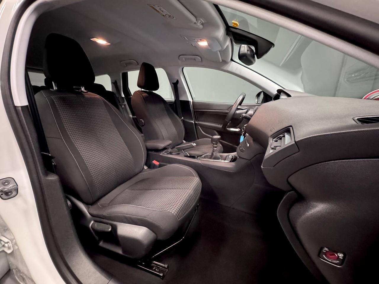 Peugeot 308 BlueHDi 100 S&S SW Business