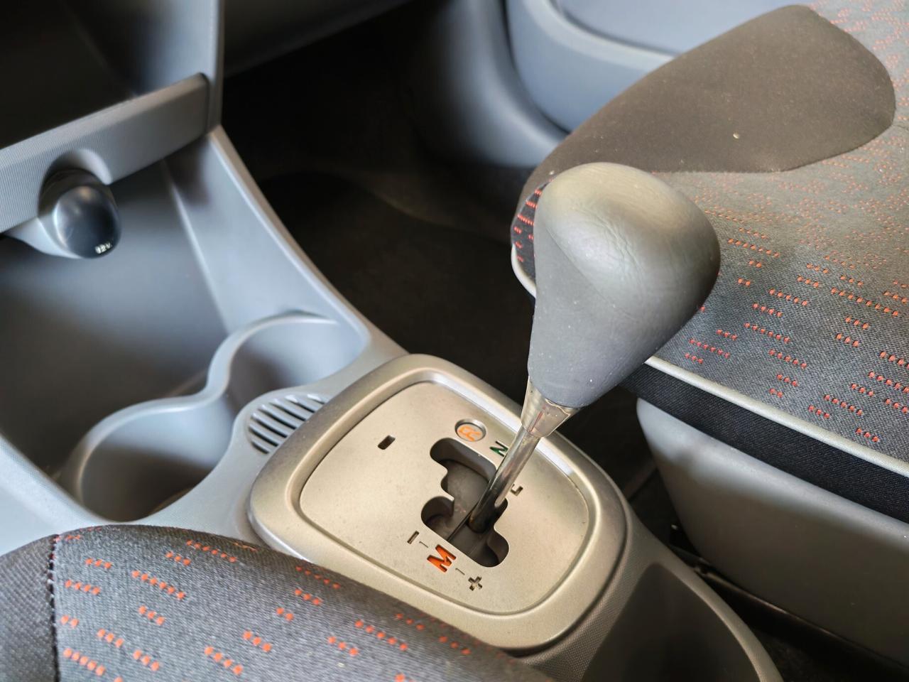 Peugeot 107 - AUTOMATICA - Frizione NUOVA !!!