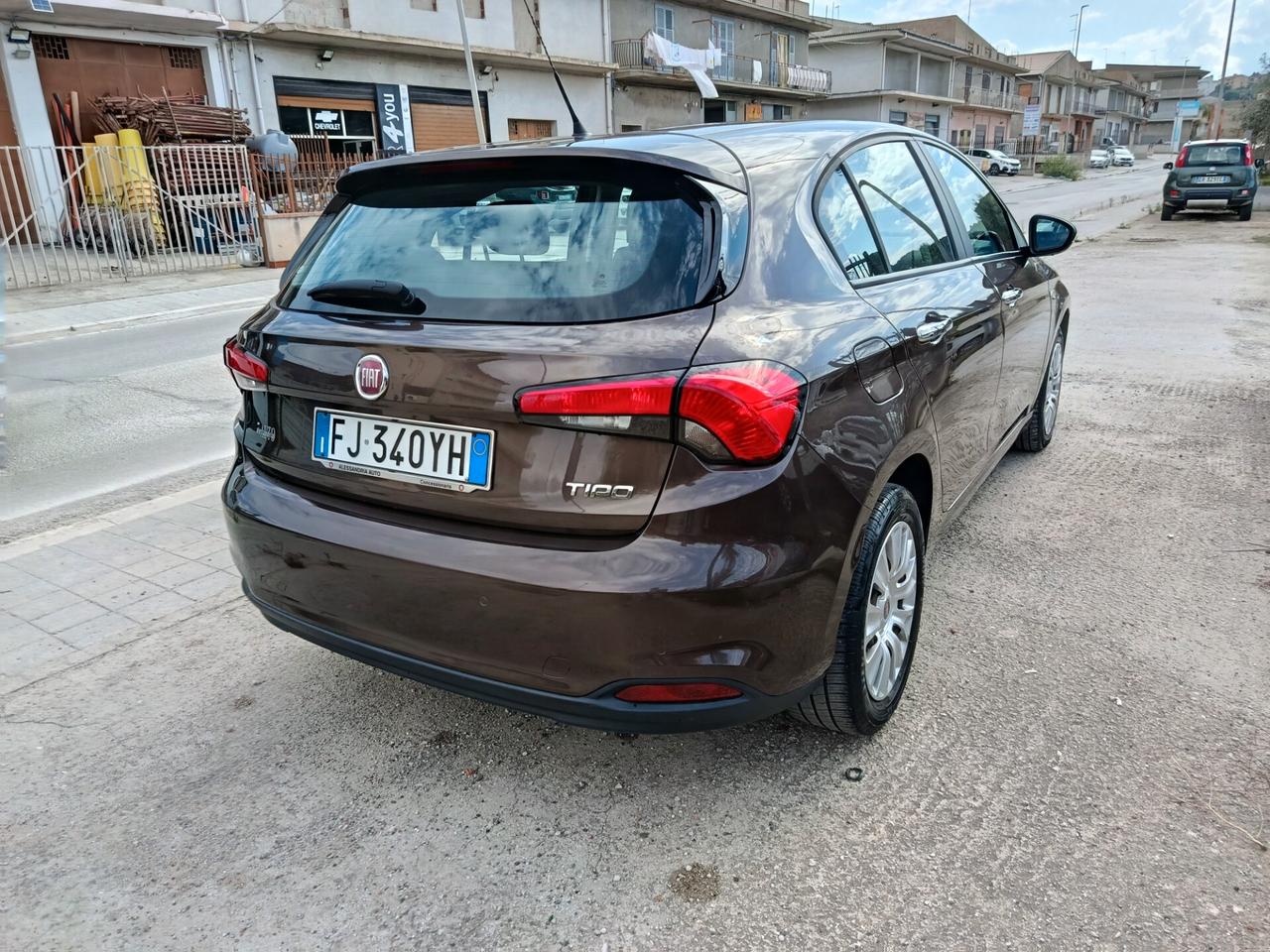 Fiat Tipo 1.6 Mjt S&S 5 porte Easy