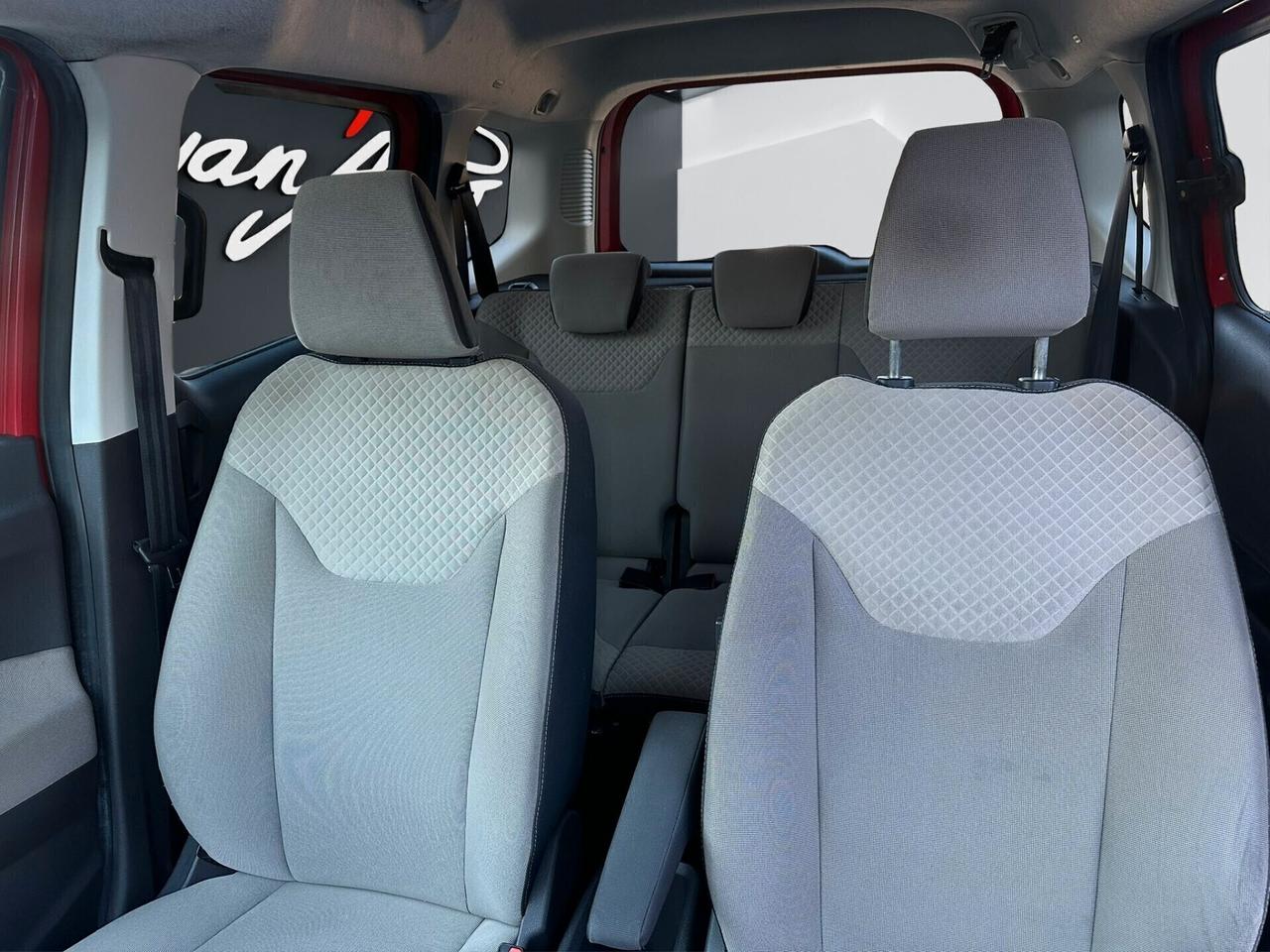 Ford Tourneo Courier 1.5 TDCI 75 CV Titanium