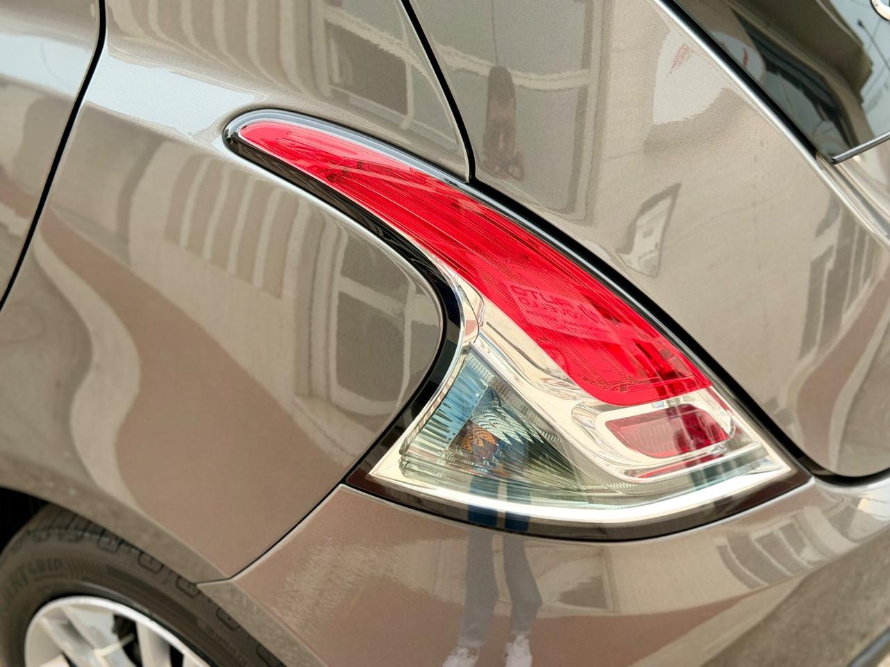 Lancia Ypsilon 1.0 FireFly 5 porte S&S Hybrid Silver